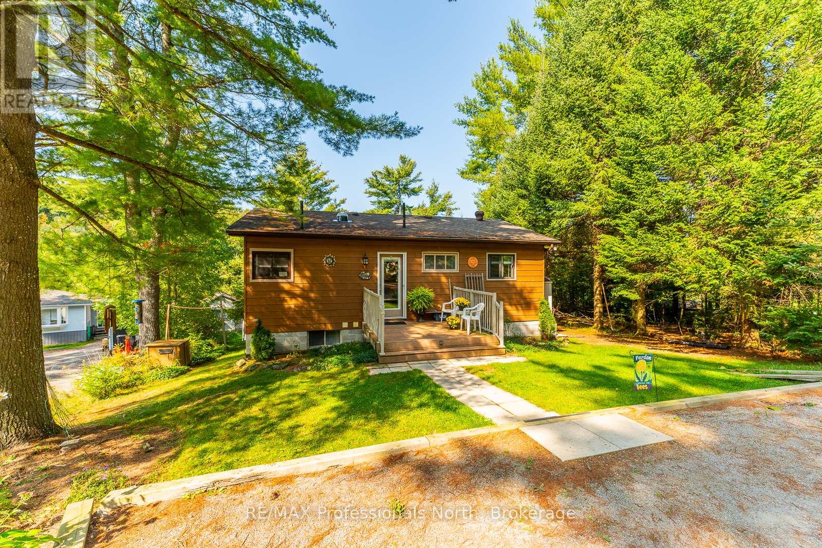 1029 Loyalist Drive, Minden Hills, Ontario  K0M 2K0 - Photo 3 - X12480500