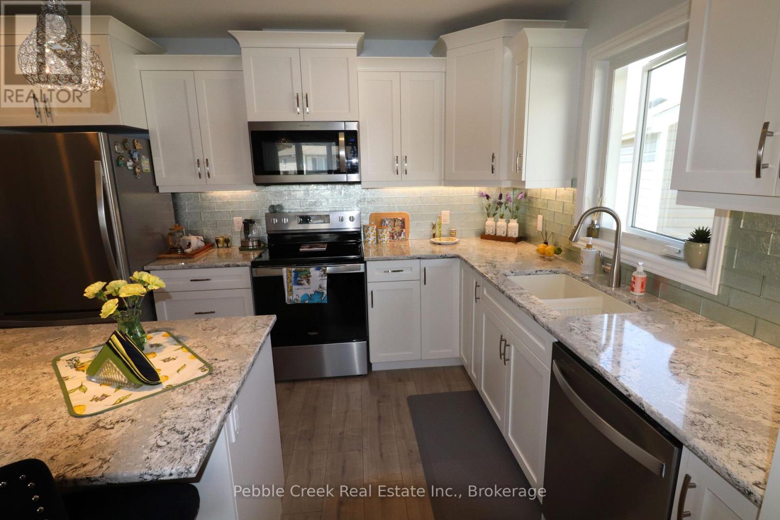 209 Lake Breeze Drive, Ashfield-Colborne-Wawanosh, Ontario  N7A 0C6 - Photo 10 - X12482007