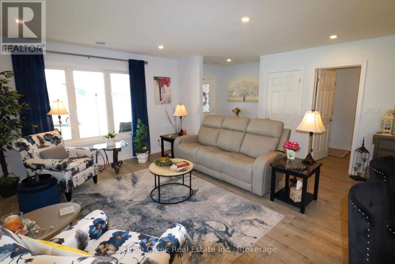 209 Lake Breeze Drive, Ashfield-Colborne-Wawanosh, Ontario  N7A 0C6 - Photo 11 - X12482007