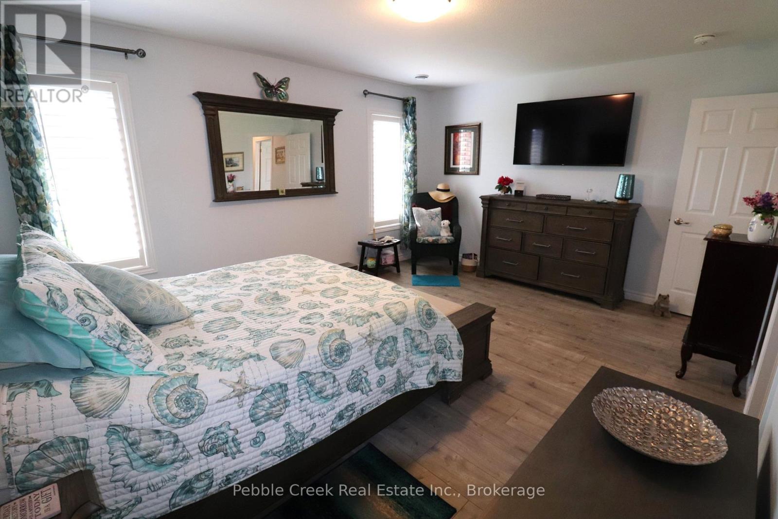 209 Lake Breeze Drive, Ashfield-Colborne-Wawanosh, Ontario  N7A 0C6 - Photo 25 - X12482007