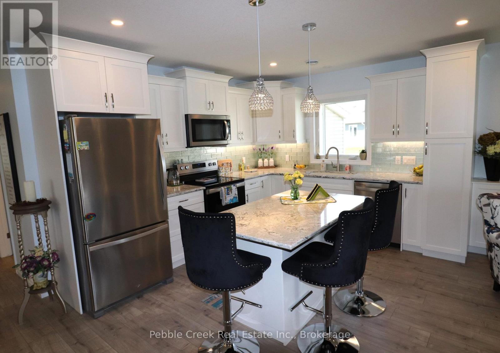 209 Lake Breeze Drive, Ashfield-Colborne-Wawanosh, Ontario  N7A 0C6 - Photo 8 - X12482007