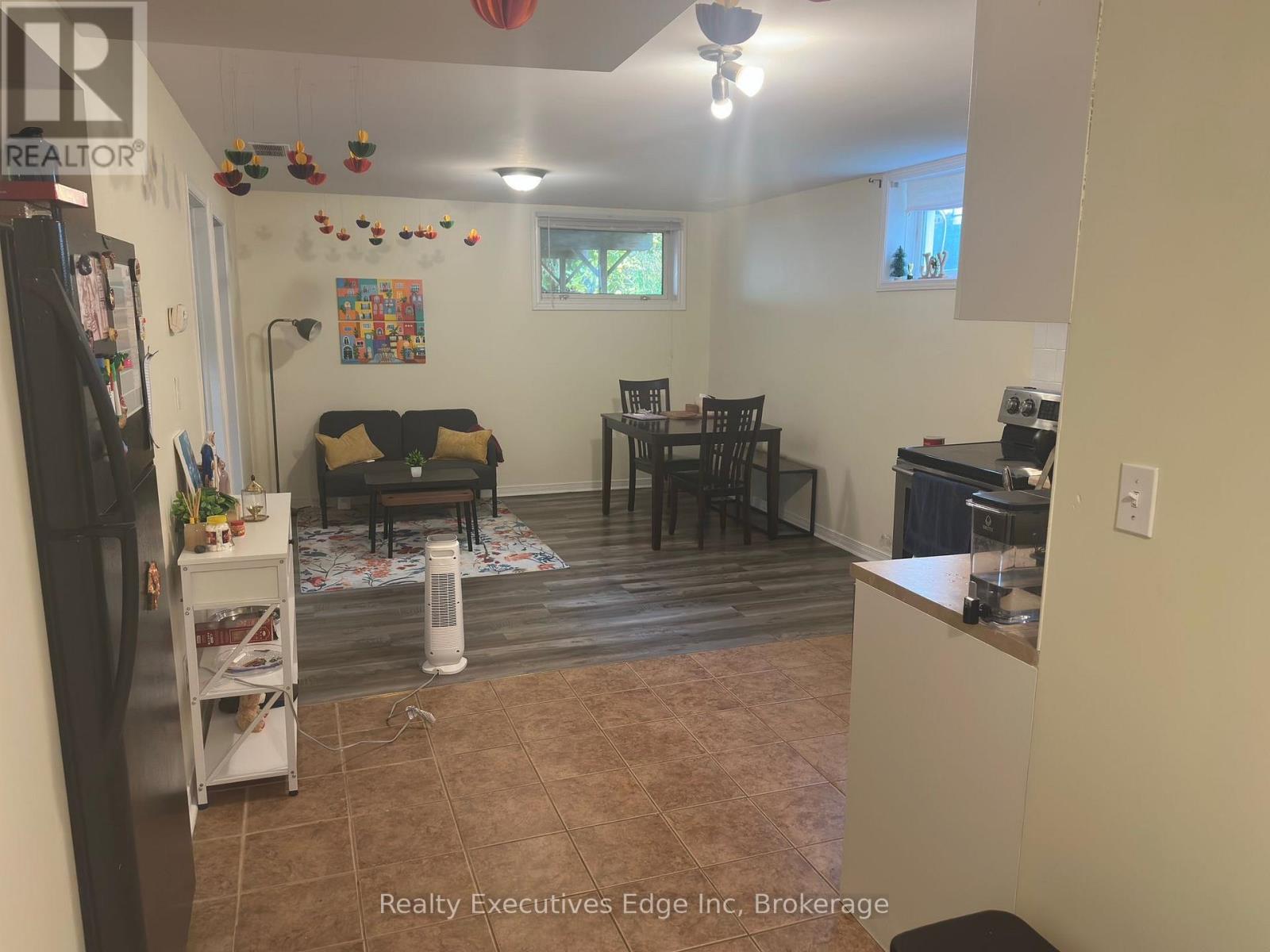 Lower - 242 Farley Drive, Guelph, Ontario  N1L 1N2 - Photo 4 - X12482741