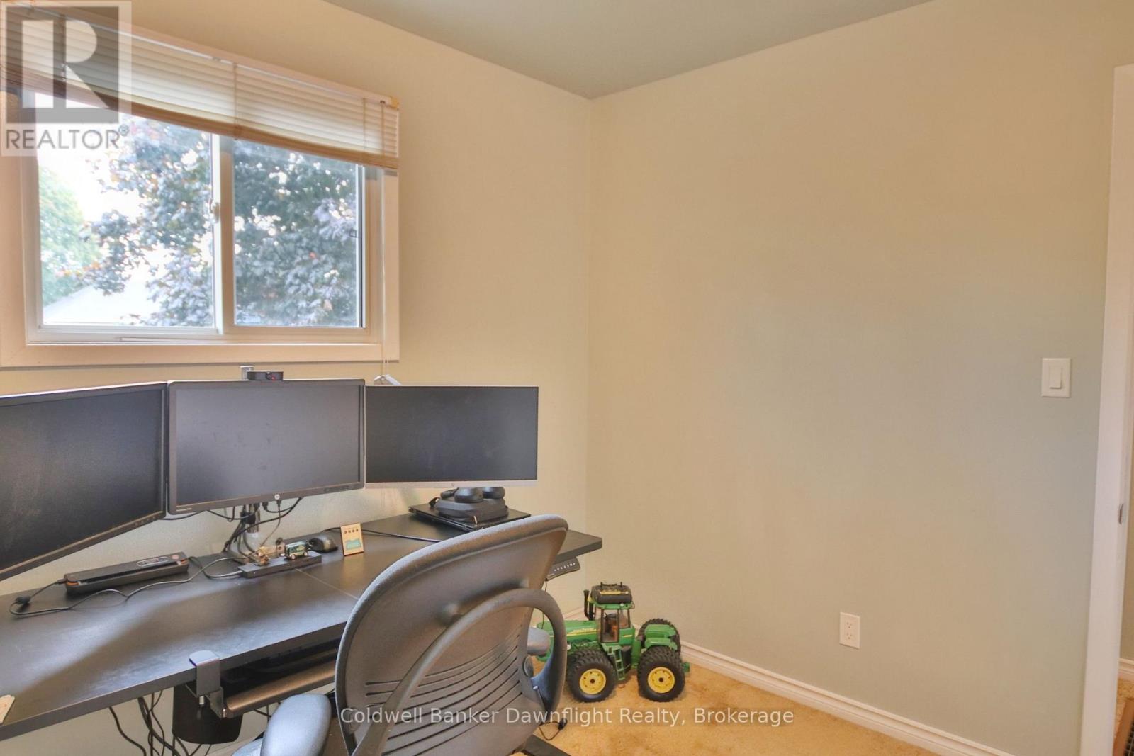 516 Andrew Street, South Huron, Ontario  N0M 1S1 - Photo 15 - X12482776