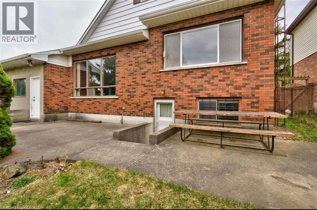 171 Stone Church Road E, Hamilton, Ontario  L9B 1A8 - Photo 14 - 40782300