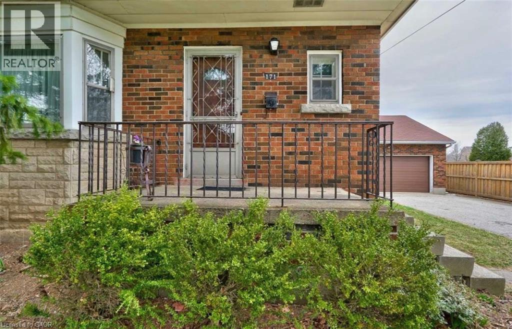 171 Stone Church Road E, Hamilton, Ontario  L9B 1A8 - Photo 2 - 40782301