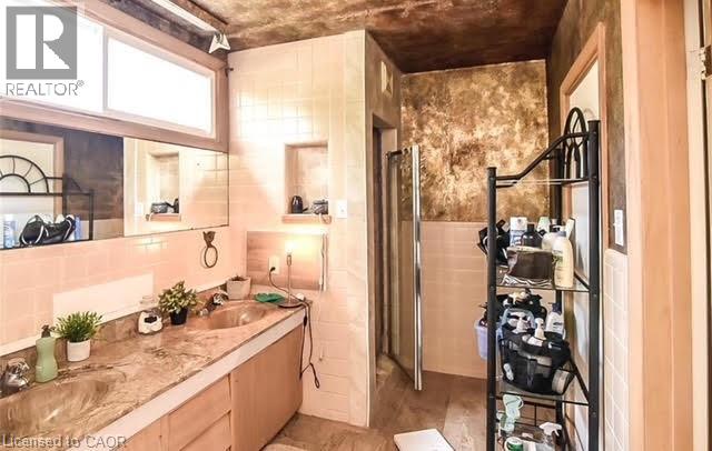 22 West Park Avenue, Hamilton, Ontario  L8S 3M3 - Photo 3 - 40782302