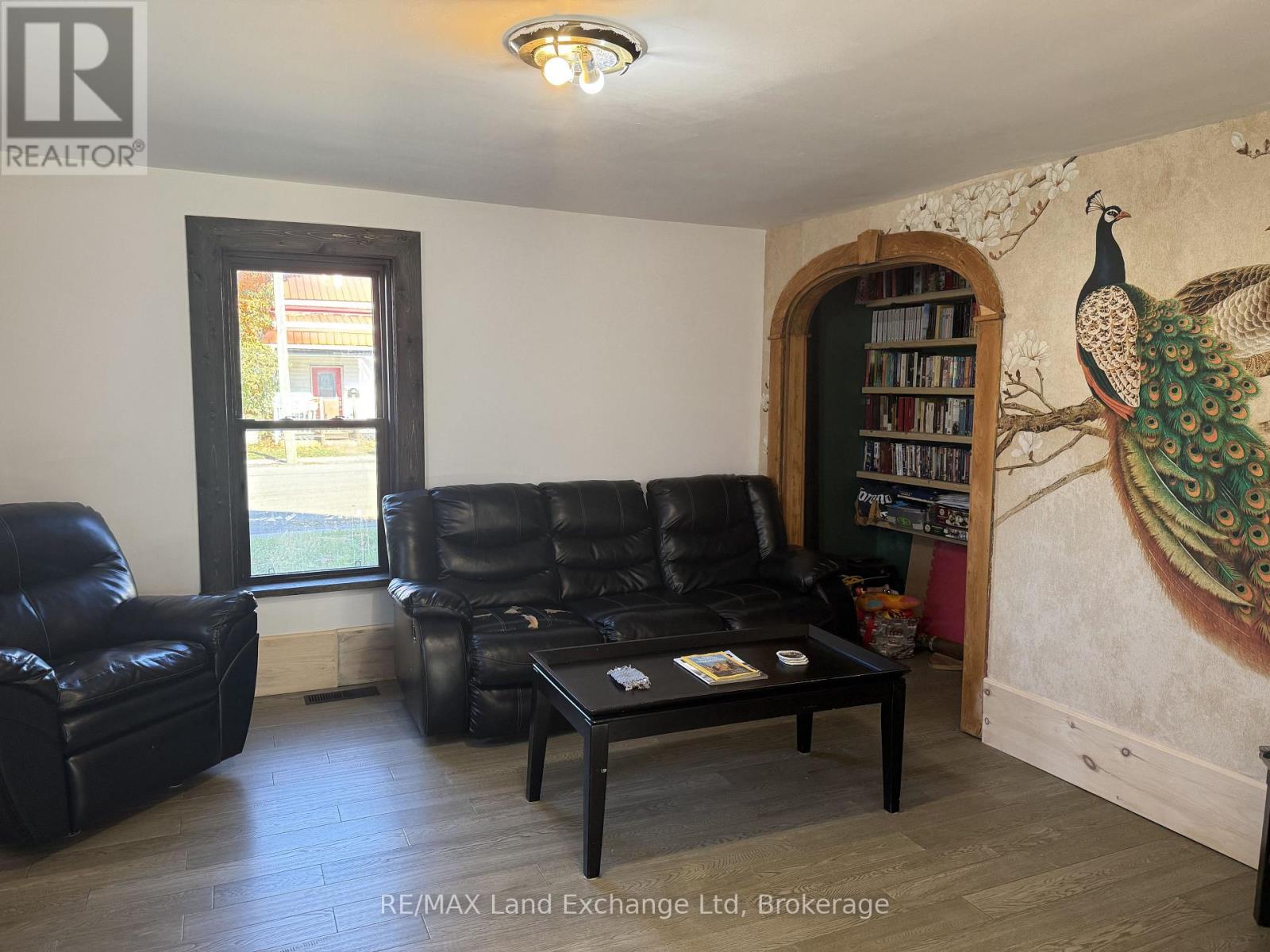 26 Patrick Street W, North Huron, Ontario  N0G 2W0 - Photo 5 - X12484414