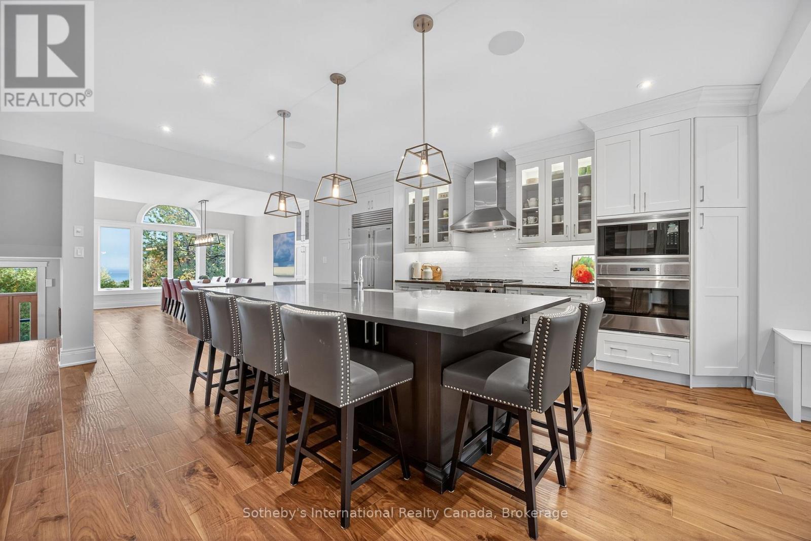 112 Arrowhead Crescent, Blue Mountains, Ontario  L9Y 0R9 - Photo 10 - X12484560