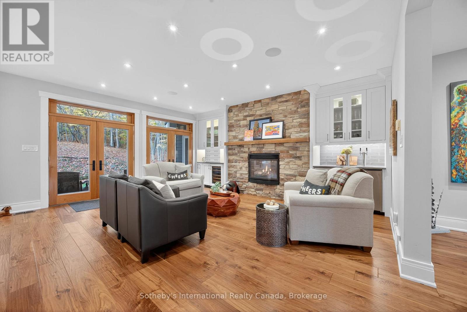 112 Arrowhead Crescent, Blue Mountains, Ontario  L9Y 0R9 - Photo 12 - X12484560