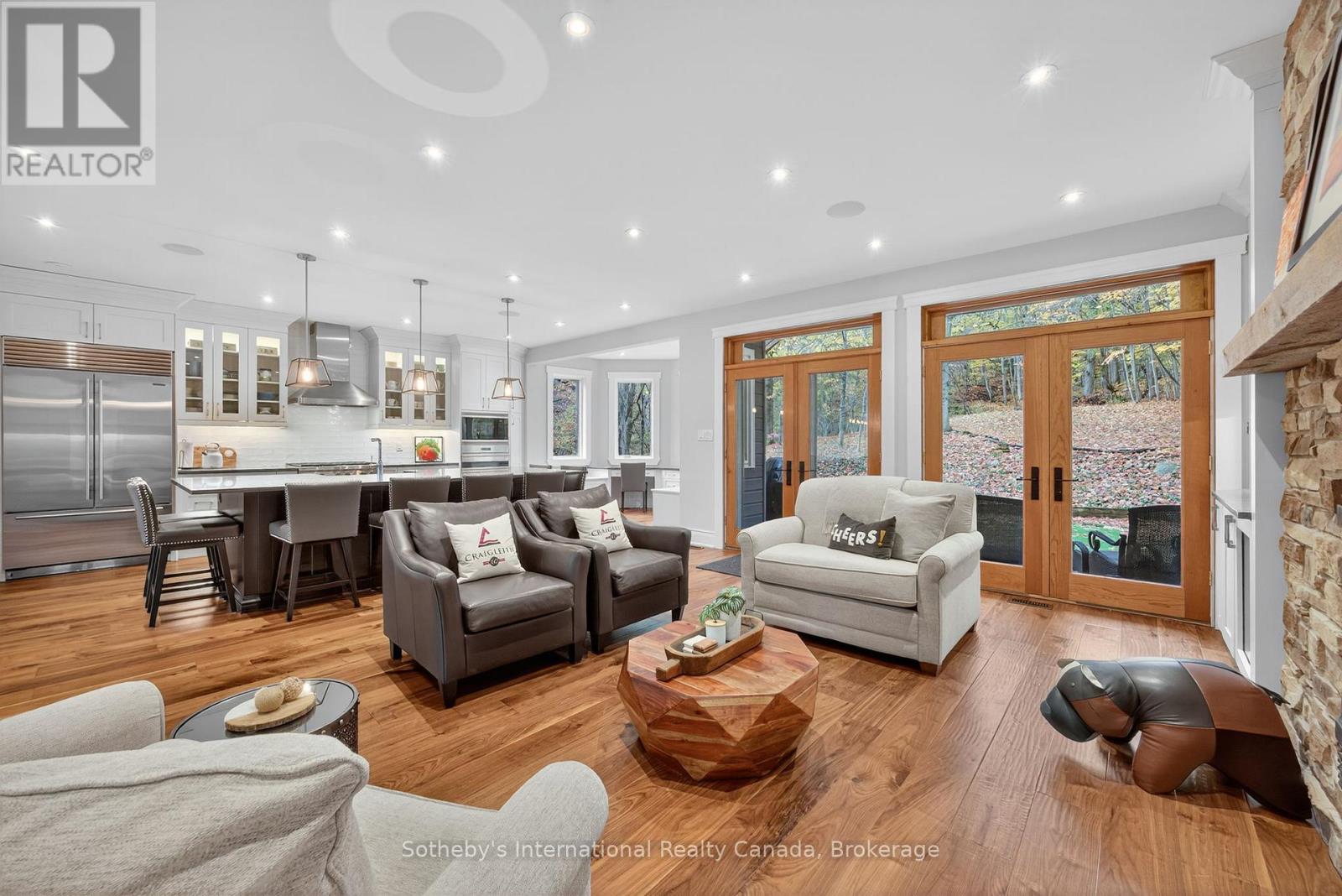 112 Arrowhead Crescent, Blue Mountains, Ontario  L9Y 0R9 - Photo 13 - X12484560