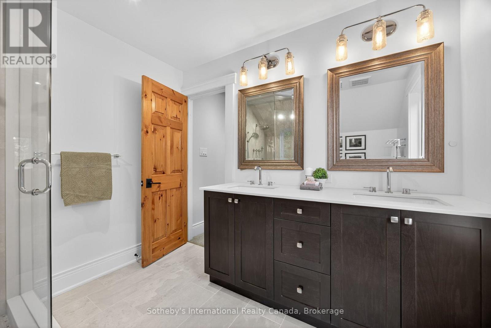 112 Arrowhead Crescent, Blue Mountains, Ontario  L9Y 0R9 - Photo 34 - X12484560