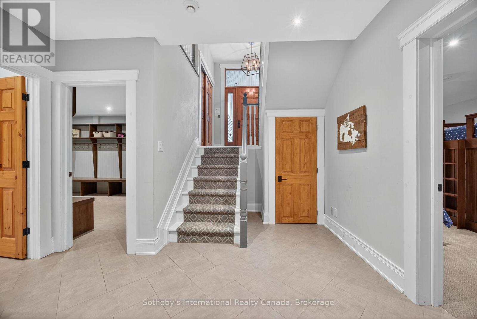 112 Arrowhead Crescent, Blue Mountains, Ontario  L9Y 0R9 - Photo 35 - X12484560