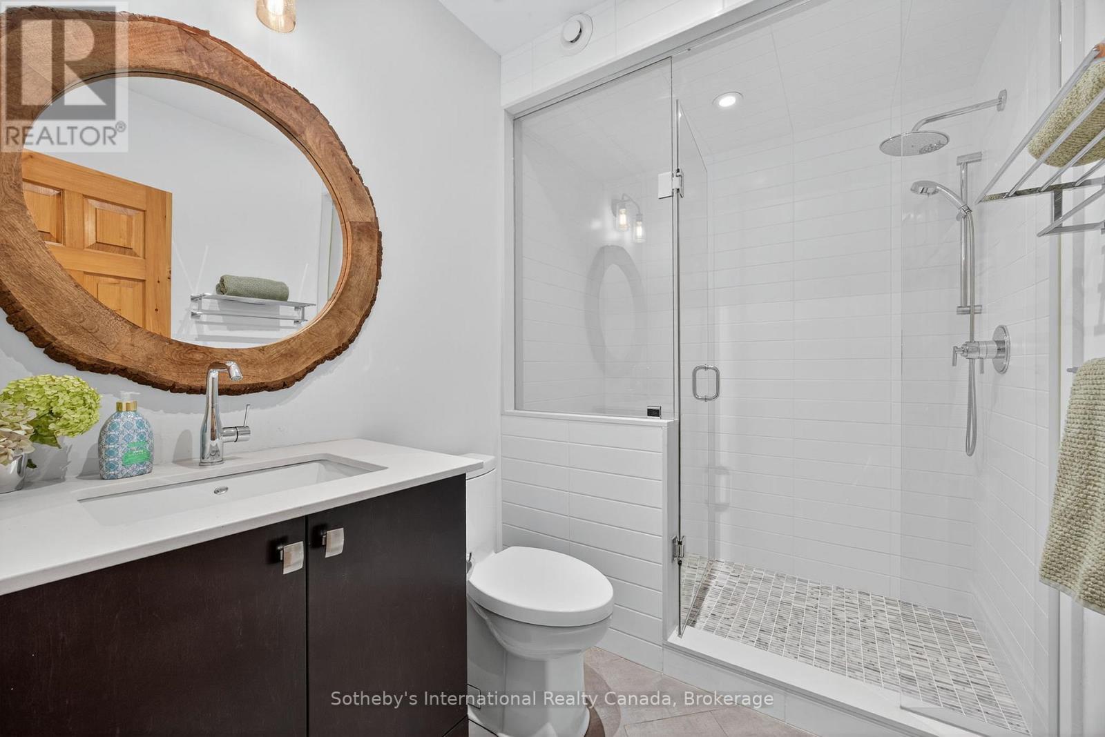 112 Arrowhead Crescent, Blue Mountains, Ontario  L9Y 0R9 - Photo 40 - X12484560