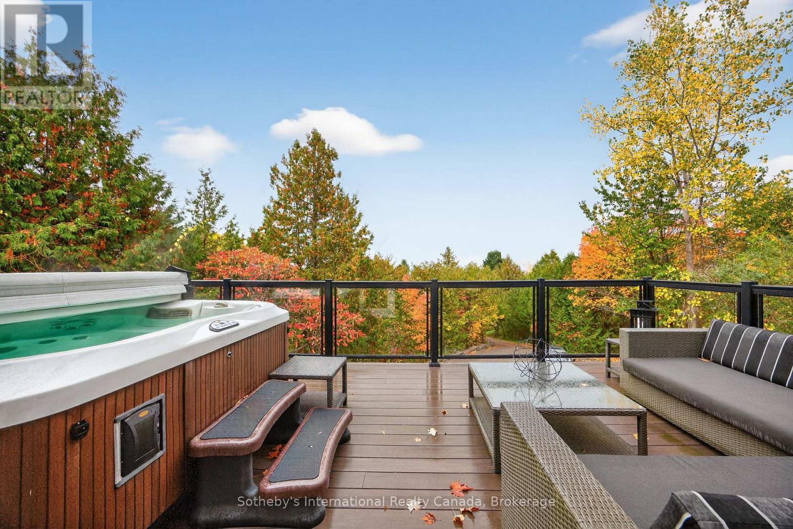 112 Arrowhead Crescent, Blue Mountains, Ontario  L9Y 0R9 - Photo 42 - X12484560