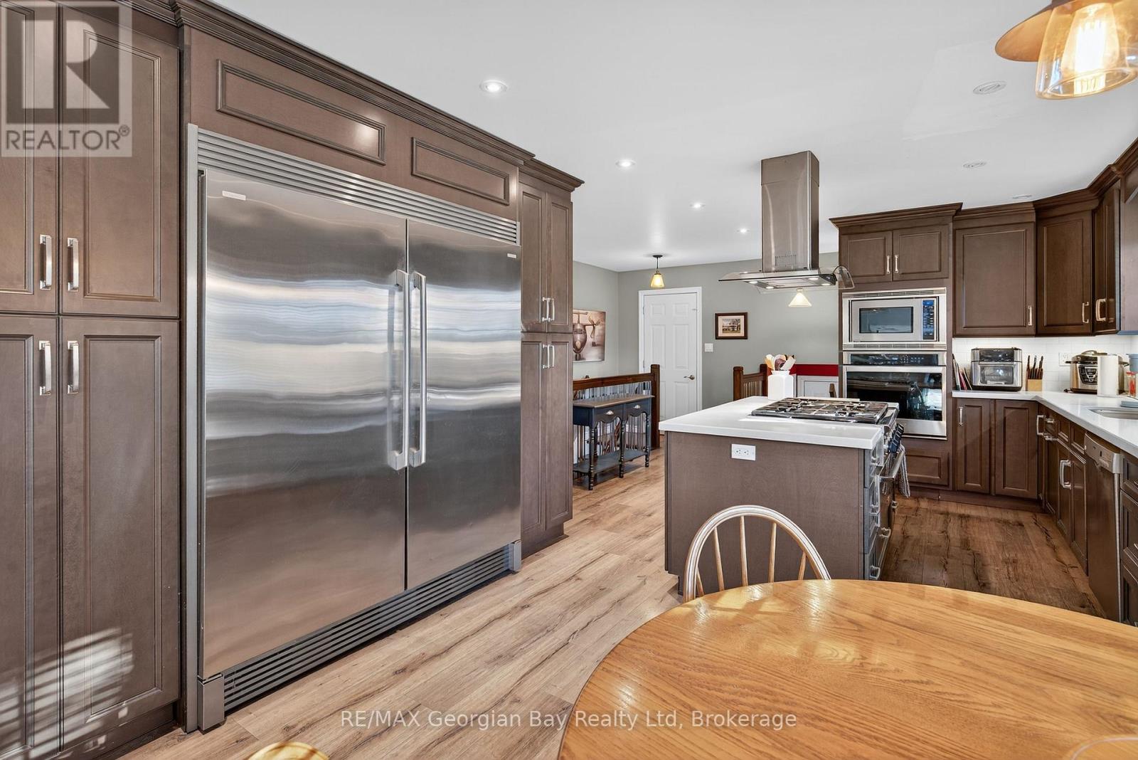 1034 Pine Grove Road, Penetanguishene, Ontario  L9M 2B5 - Photo 10 - S12487432