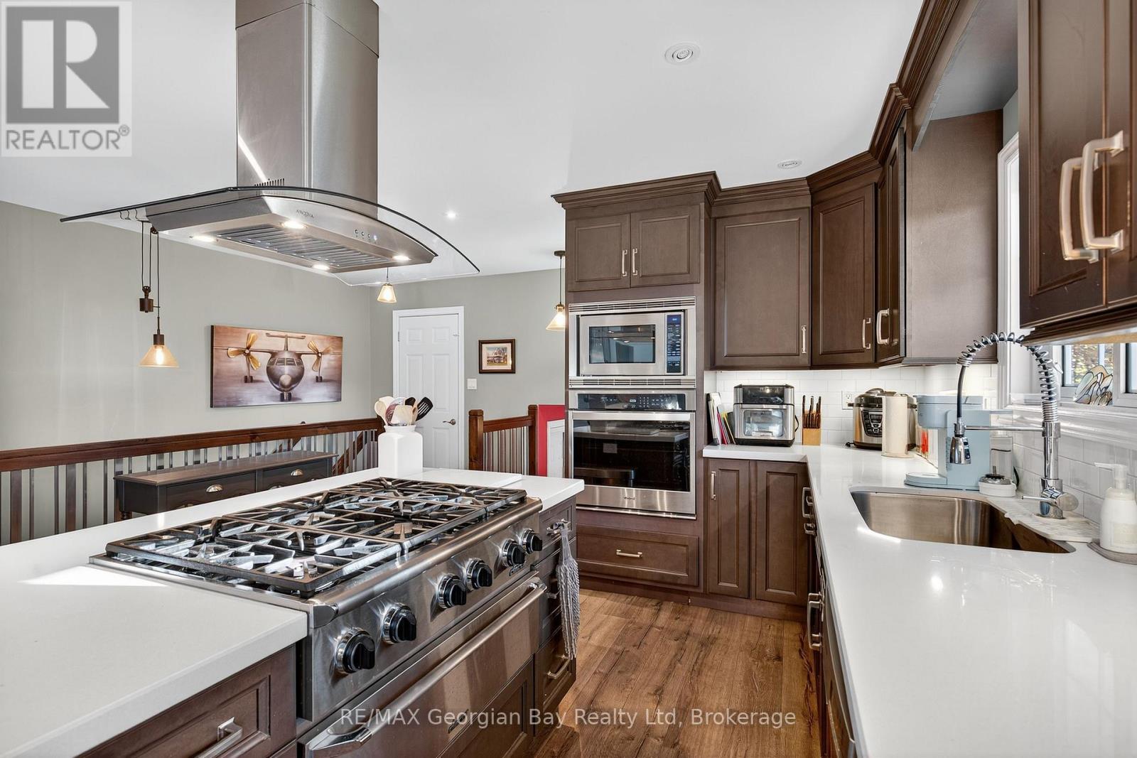 1034 Pine Grove Road, Penetanguishene, Ontario  L9M 2B5 - Photo 11 - S12487432