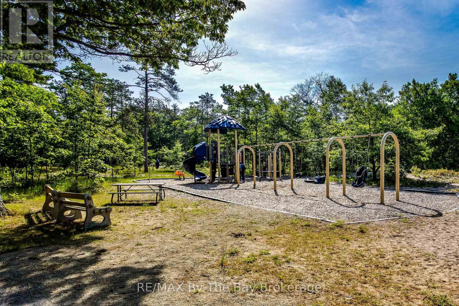 57 Tall Pines Drive, Tiny, Ontario  L9M 0H4 - Photo 36 - S12490294