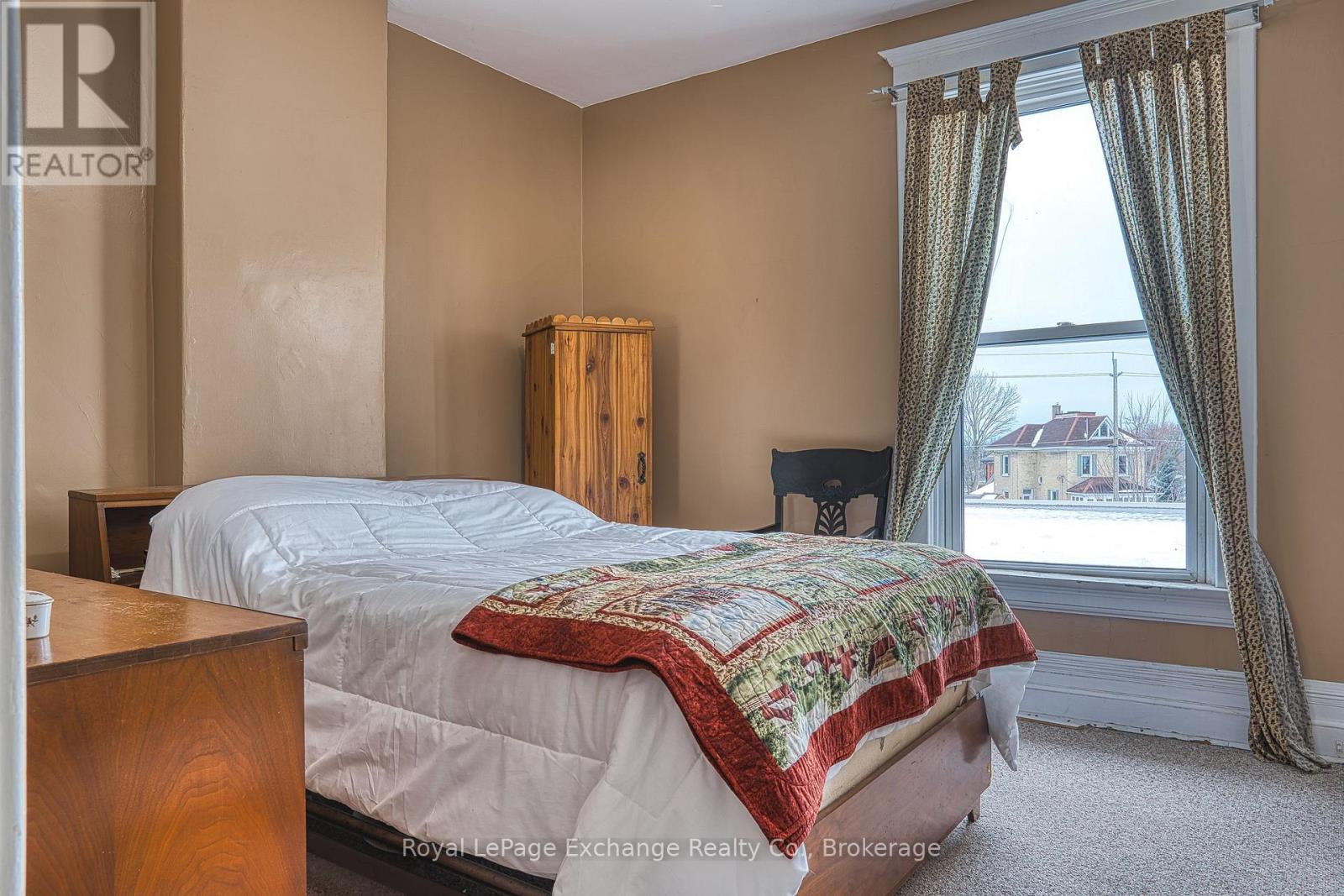 77 Montreal Street, Goderich, Ontario  N7A 2G5 - Photo 35 - X12496154