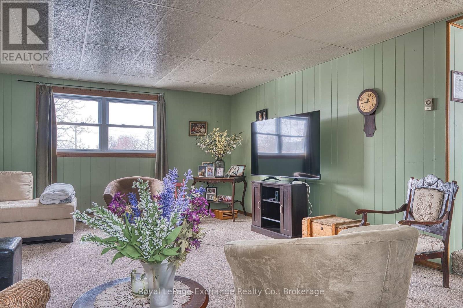 77 Montreal Street, Goderich, Ontario  N7A 2G5 - Photo 38 - X12496154