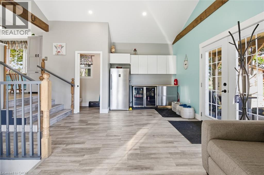 9043 Ridge Road, Niagara Falls, Ontario  L3B 5N7 - Photo 18 - 40784996