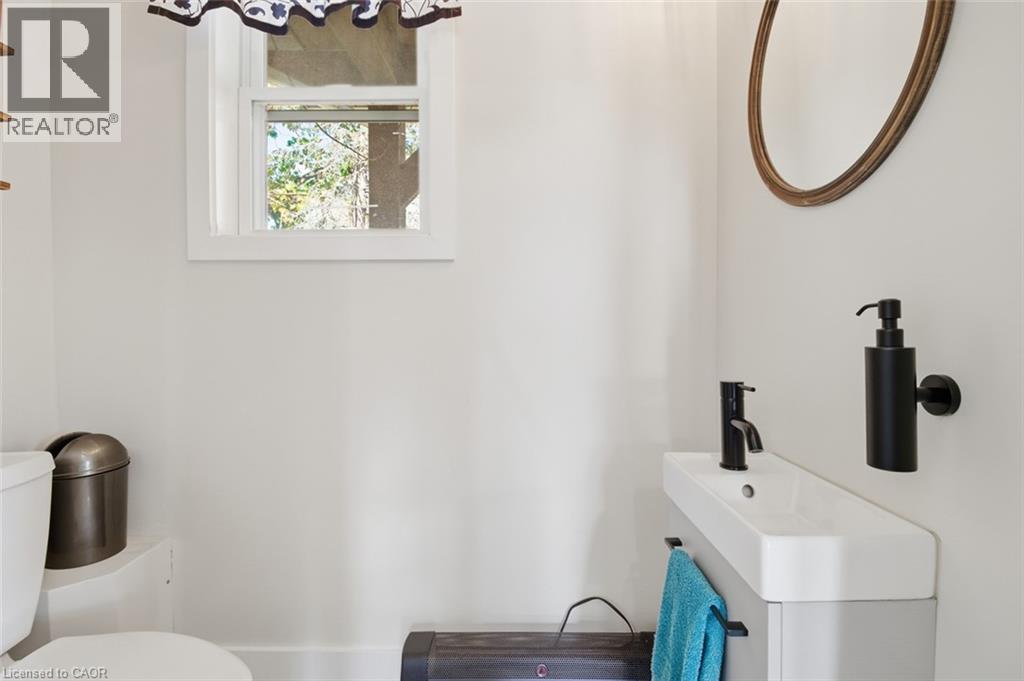 9043 Ridge Road, Niagara Falls, Ontario  L3B 5N7 - Photo 30 - 40784996