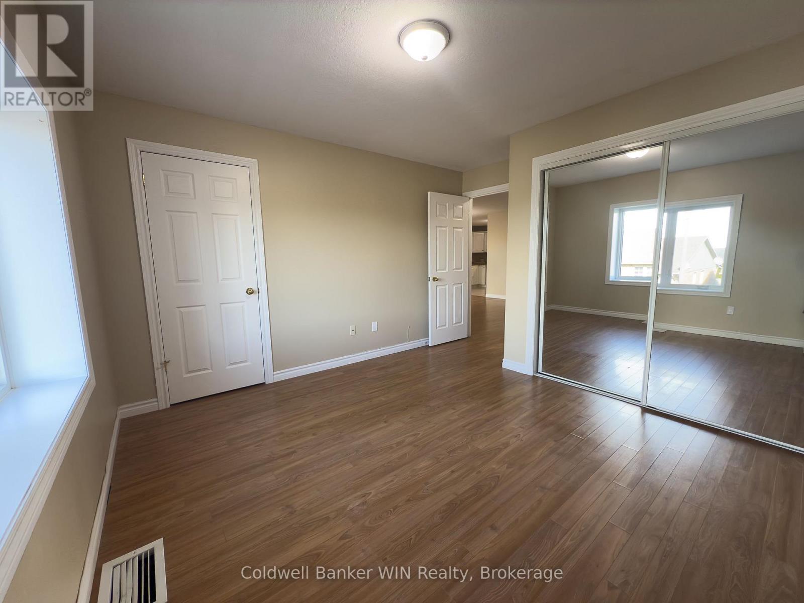 209 - 401 Birmingham Street E, Wellington North, Ontario  N0G 2L2 - Photo 8 - X12508098