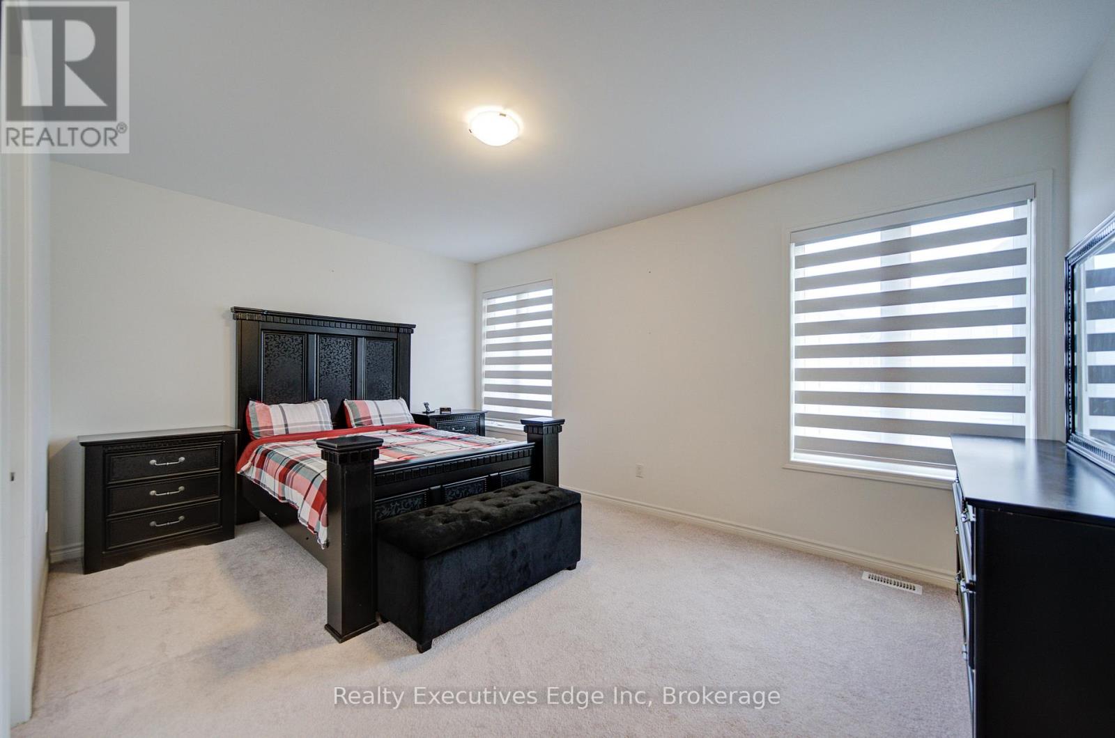 229 Forestwalk Street, Kitchener, Ontario  N2R 0T2 - Photo 24 - X12508360