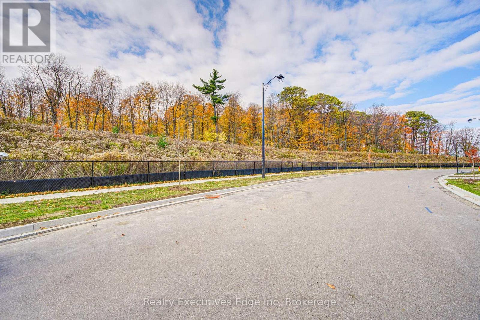 229 Forestwalk Street, Kitchener, Ontario  N2R 0T2 - Photo 3 - X12508360