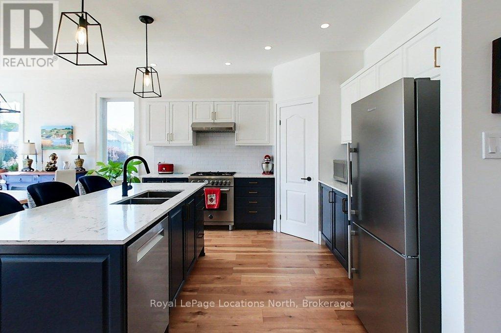 25 - 27 Newport Blvd Boulevard, Collingwood, Ontario  L9Y 4Y8 - Photo 2 - S12510592