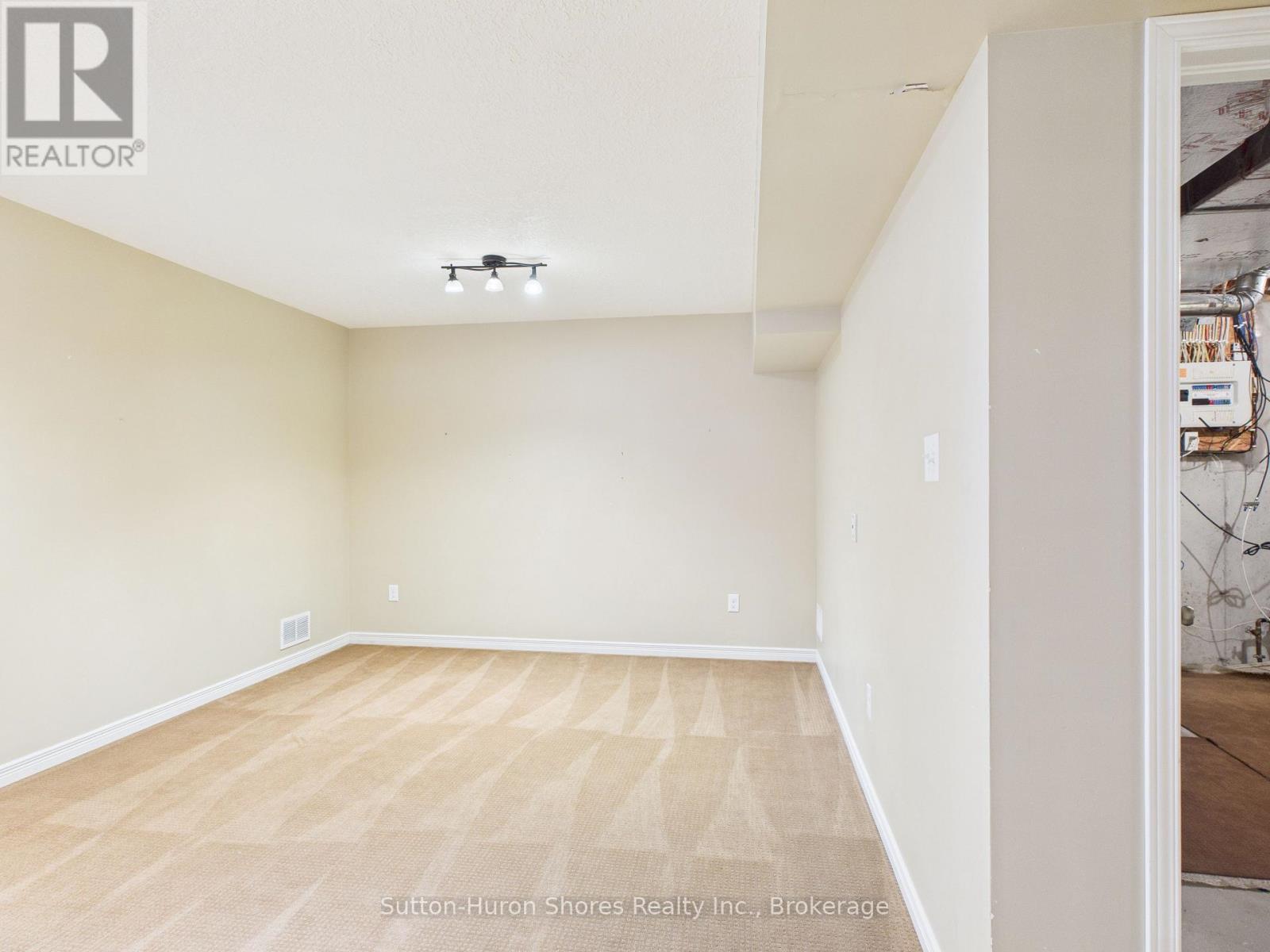 101 - 409 Joseph Street, Saugeen Shores, Ontario  N0H 2C2 - Photo 14 - X12510634