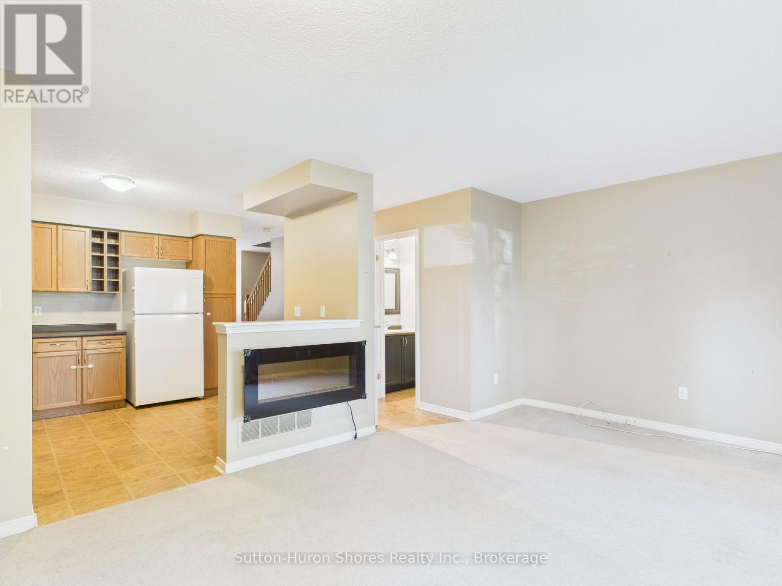 101 - 409 Joseph Street, Saugeen Shores, Ontario  N0H 2C2 - Photo 4 - X12510634