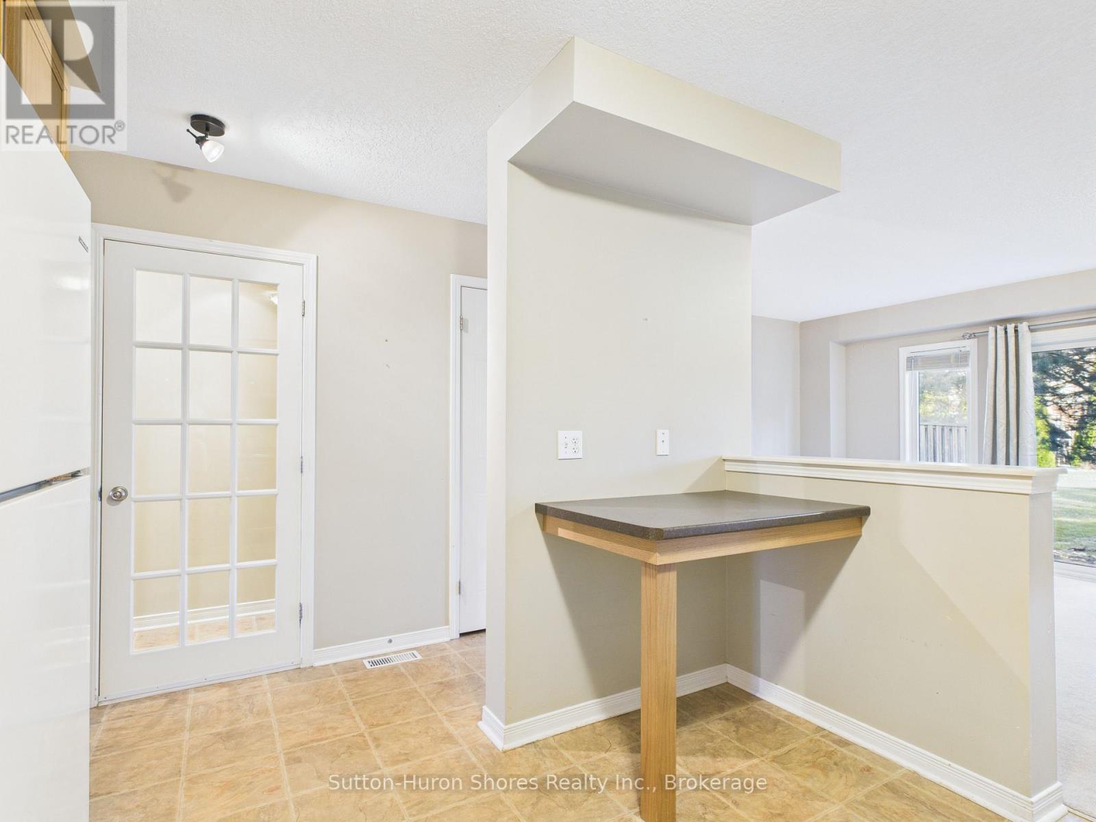 101 - 409 Joseph Street, Saugeen Shores, Ontario  N0H 2C2 - Photo 7 - X12510634