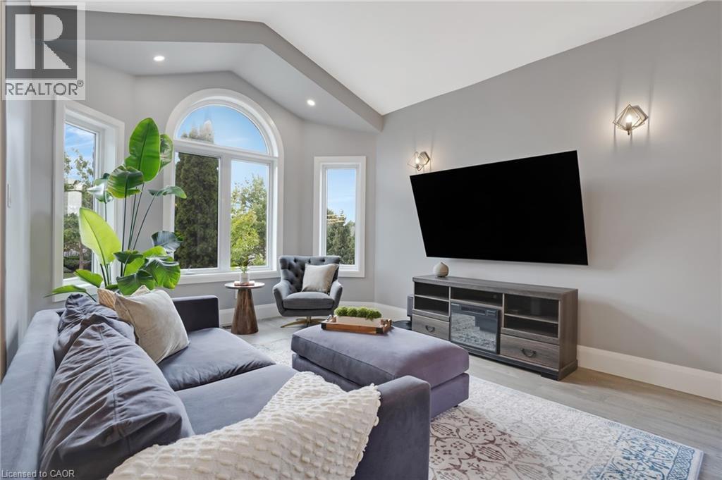 34 Woodcrest Court, Kitchener, Ontario  N2P 2K2 - Photo 11 - 40785788