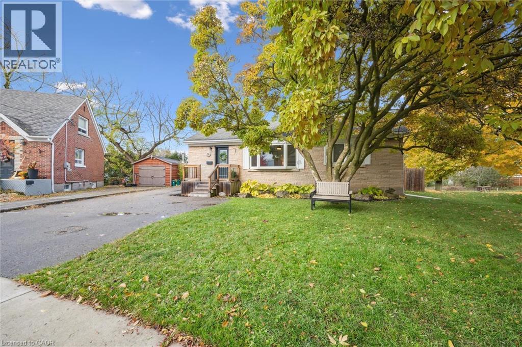 36 Englewood Place, Kitchener, Ontario  N2H 4S6 - Photo 4 - 40785512