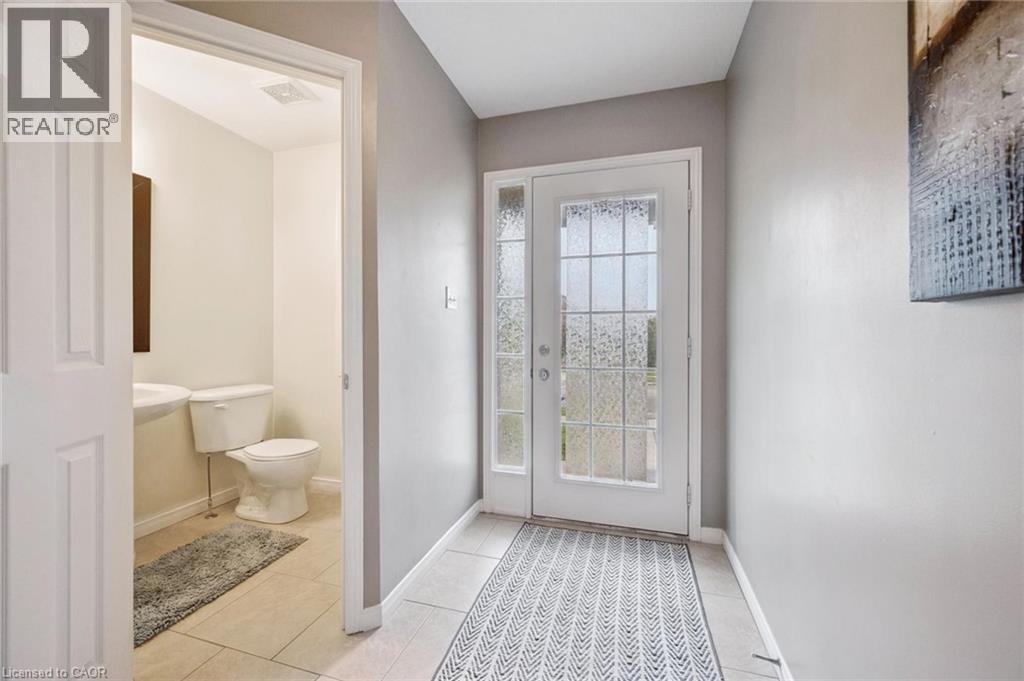 394 Sauve Crescent, Waterloo, Ontario  N2T 2Y9 - Photo 5 - 40785775