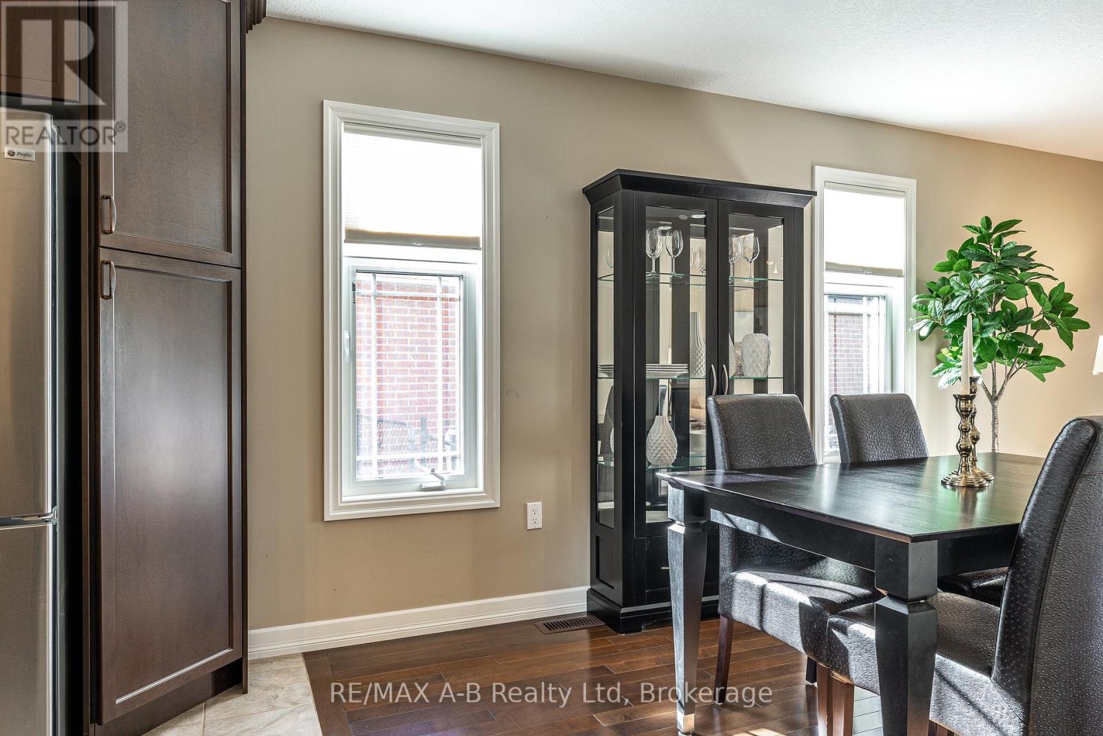 30 Homefield Court, St. Marys, Ontario  N4X 0A4 - Photo 16 - X12511448