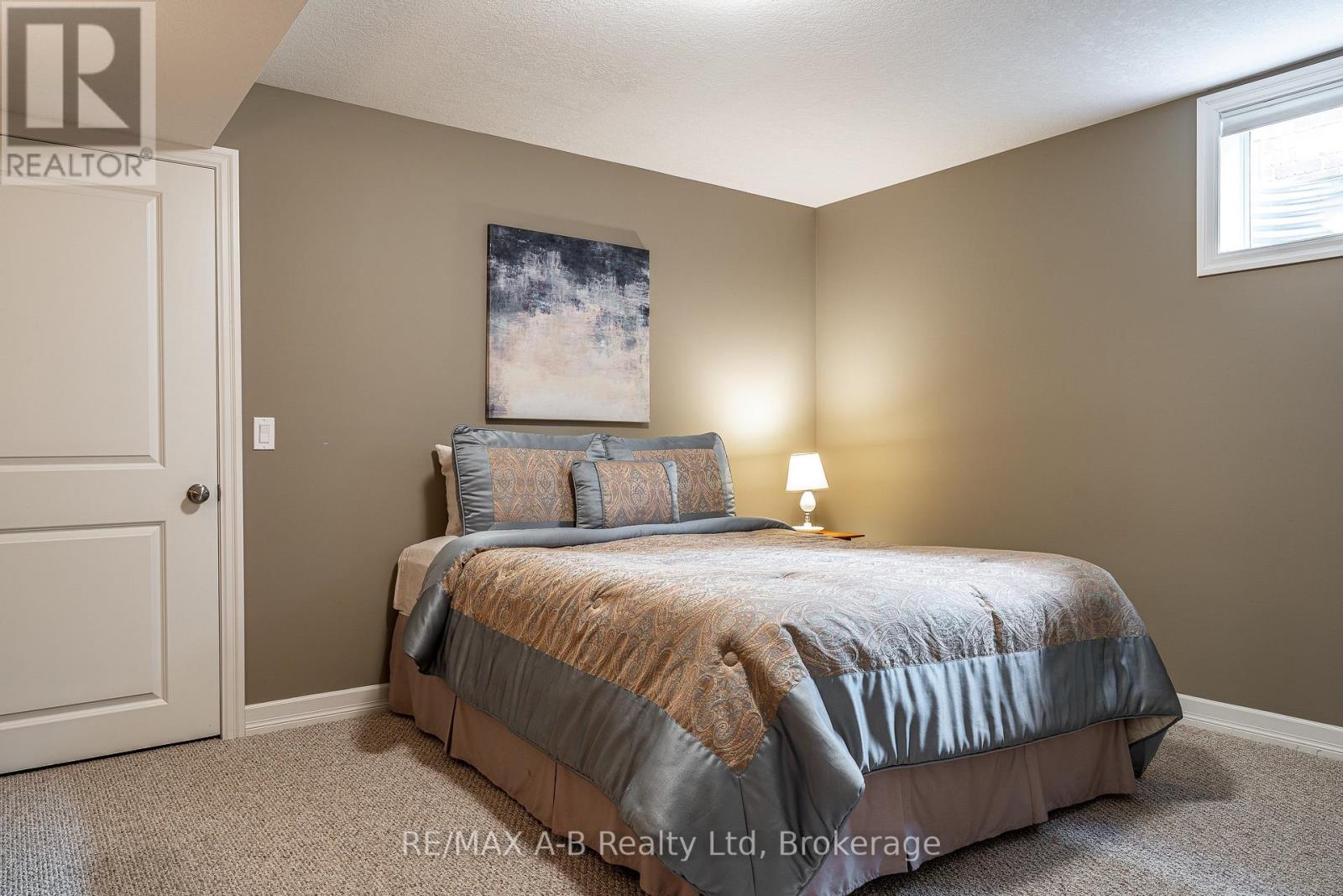 30 Homefield Court, St. Marys, Ontario  N4X 0A4 - Photo 36 - X12511448