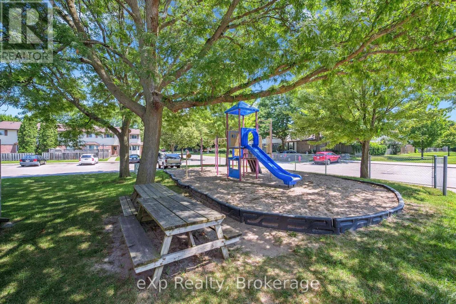 30 - 40 Silvercreek Parkway N, Guelph, Ontario  N1H 7X5 - Photo 23 - X12511596