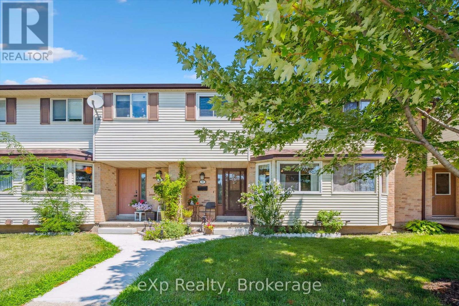 30 - 40 Silvercreek Parkway N, Guelph, Ontario  N1H 7X5 - Photo 3 - X12511596