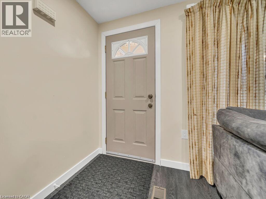 34 Belwood Crescent, Kitchener, Ontario  N2C 1Z3 - Photo 4 - 40785845