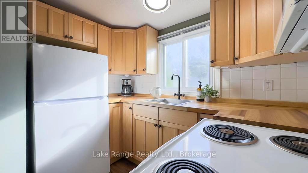 900 Victoria Road, Huron-Kinloss, Ontario  N0G 2R0 - Photo 22 - X12512494