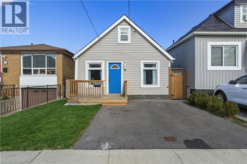 9 HOPE Avenue, Hamilton, Ontario
