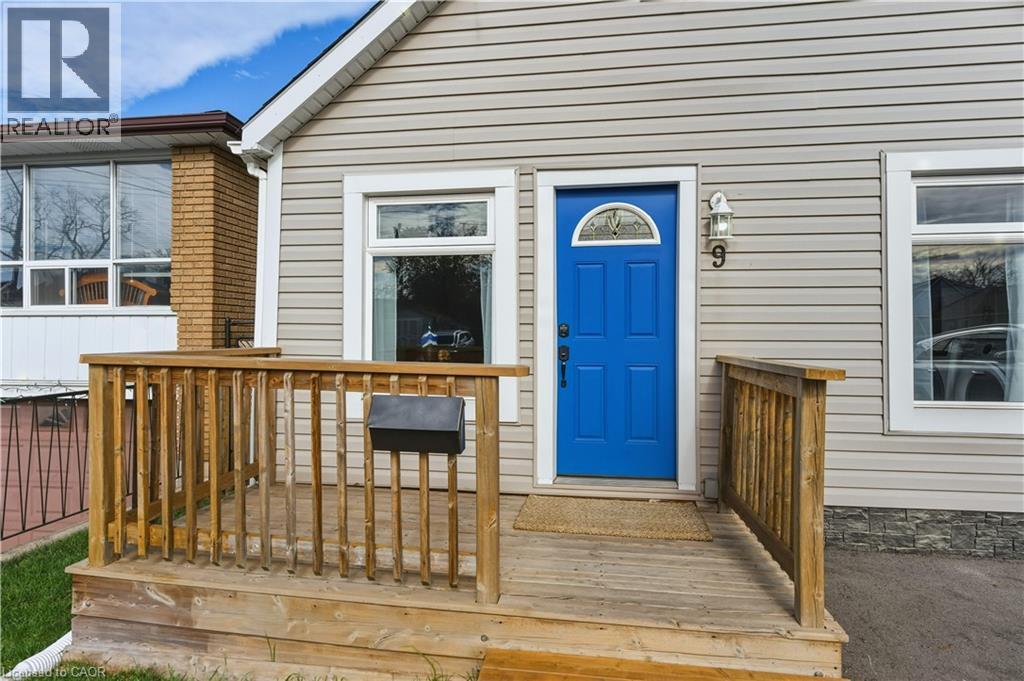 9 Hope Avenue, Hamilton, Ontario  L8H 2E1 - Photo 3 - 40785829