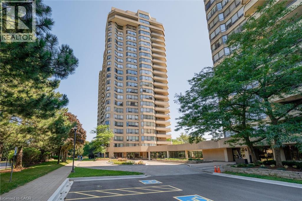6 WILLOW Street Unit# 702, Waterloo, Ontario