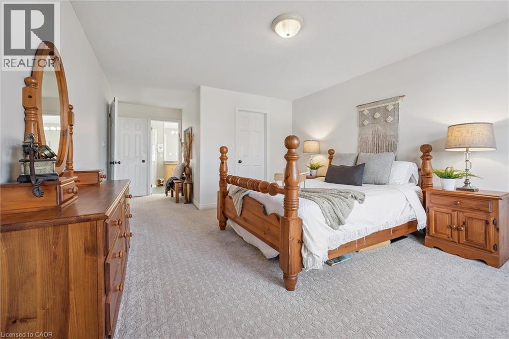 7 Hearthbridge Street, Kitchener, Ontario  N2R 1L5 - Photo 30 - 40785926