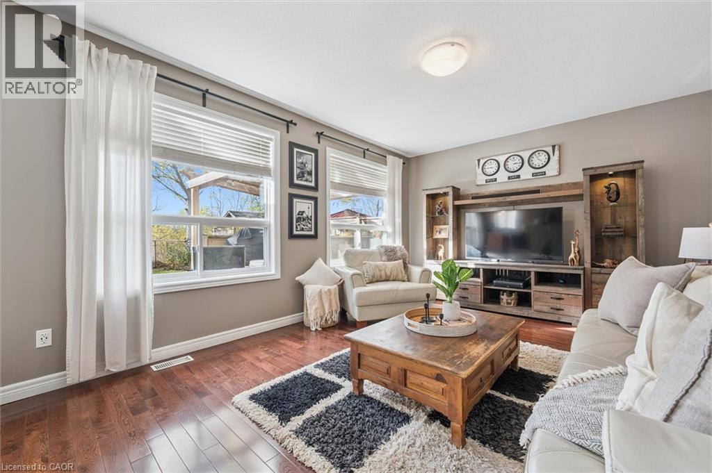 7 Hearthbridge Street, Kitchener, Ontario  N2R 1L5 - Photo 8 - 40785926