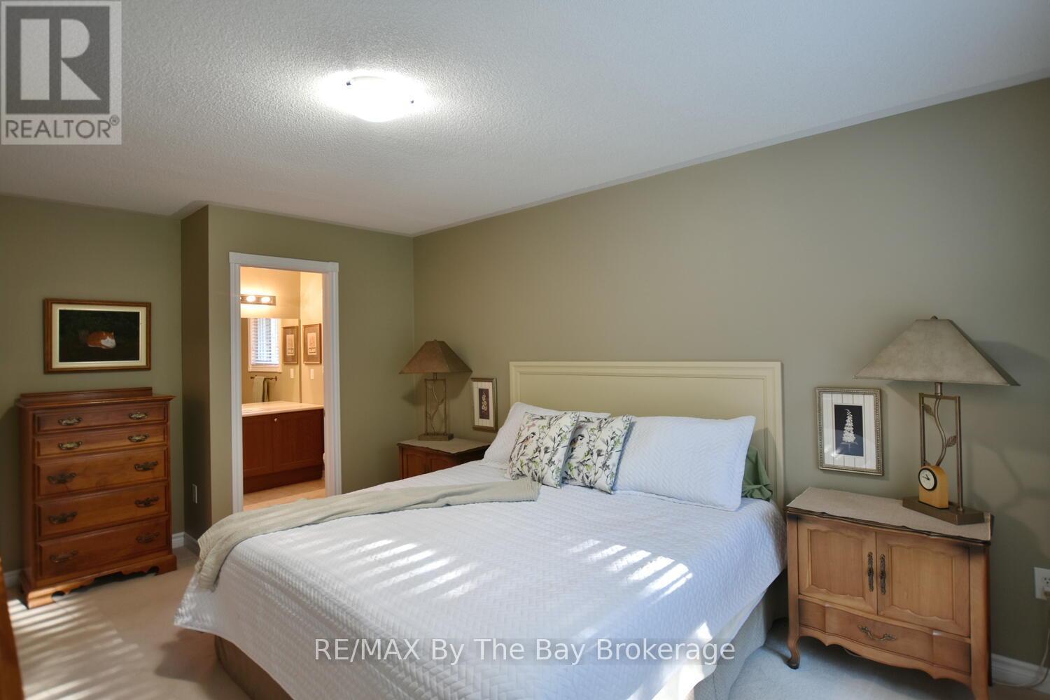 10 Cherry Sands Crescent, Wasaga Beach, Ontario  L9Z 1P5 - Photo 20 - S12513912