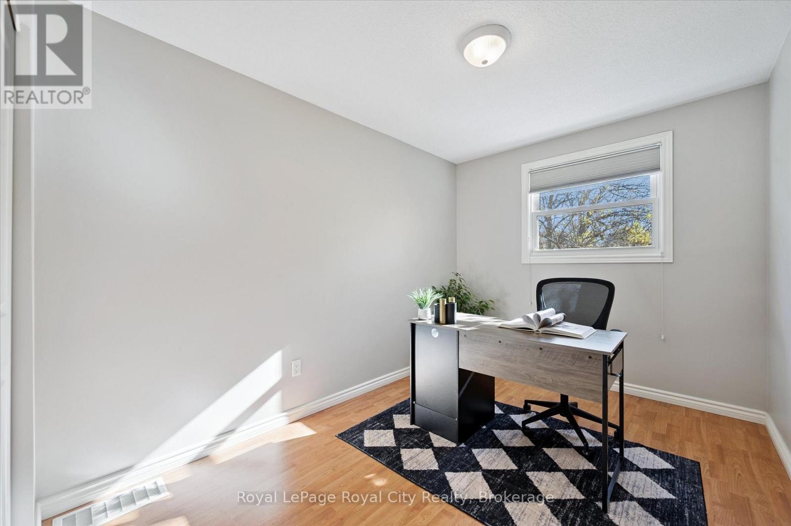 41 Shoemaker Crescent, Guelph, Ontario  N1K 1J5 - Photo 13 - X12514594