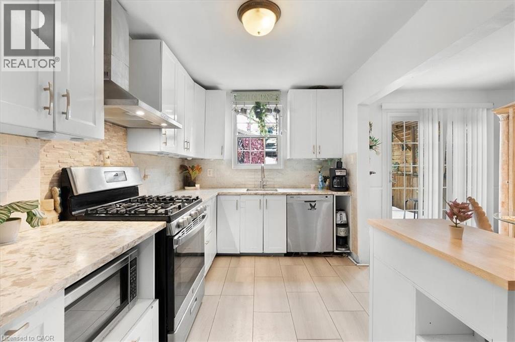 719 Kingston Road, Toronto, Ontario  M4E 1R8 - Photo 9 - 40786659