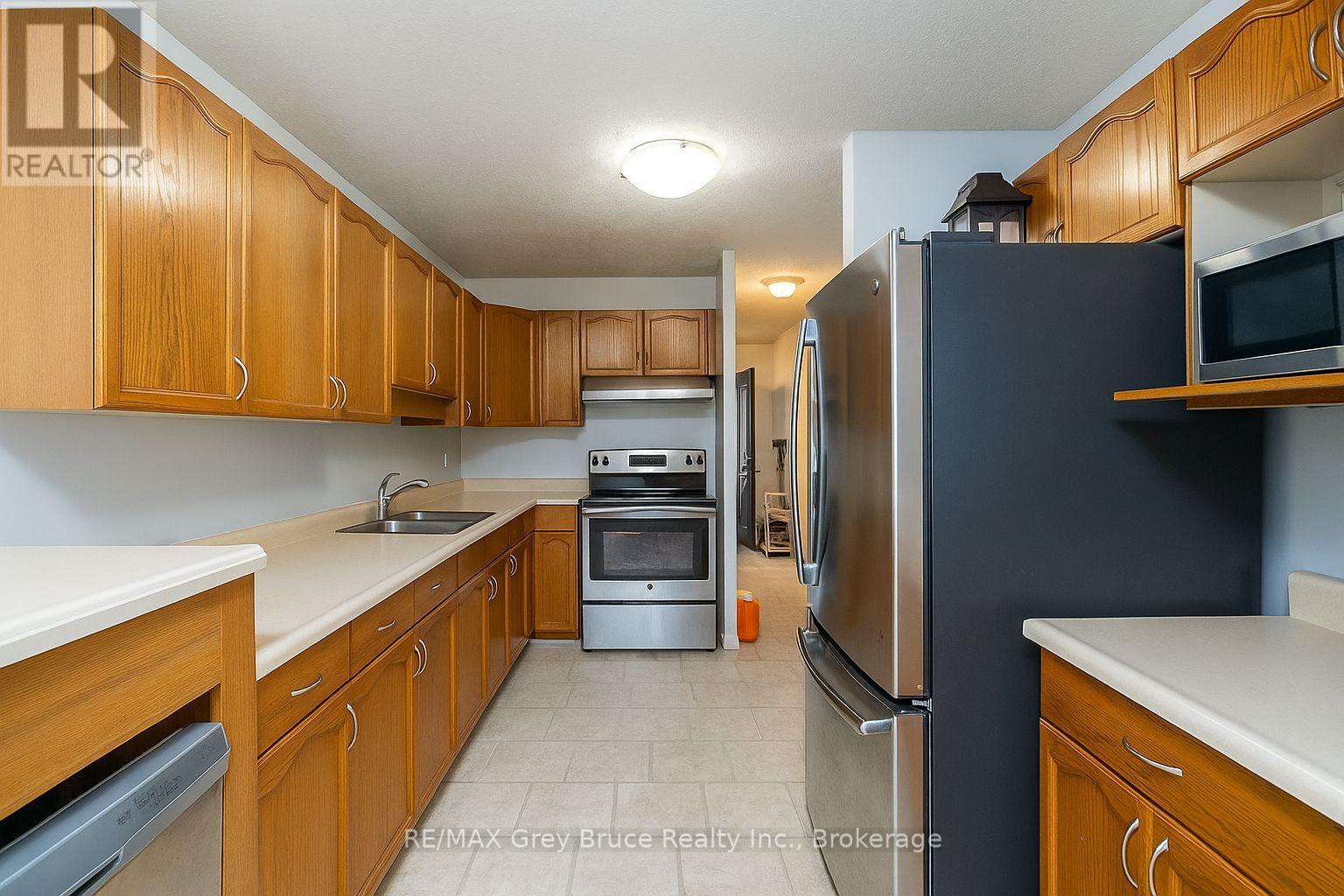 554 12th Street W, Owen Sound, Ontario  N4K 3V9 - Photo 10 - X12530136